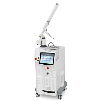 Laserowa maszyna frakcyjna do chirurgii Co2 220 V do usuwania znamion skóry i liftingu twarzy