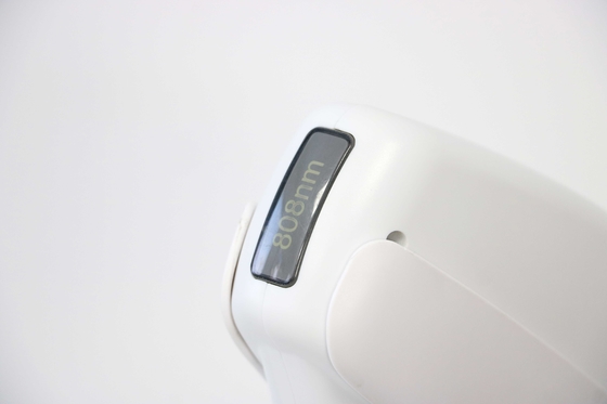 Wysokiej mocy Soprano Dual Handle Depilation Diod Laser Machine 4 Długość fali Lód Platyna Tytan Do Usuwania Włosów