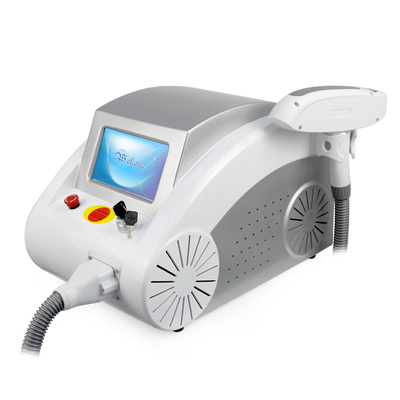 Przenośna maszyna do usuwania tatuaży Q Switched Nd Yag Laser Carbon Peeling Skin Whting Beauty Machine