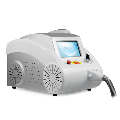 Przenośna maszyna do usuwania tatuaży Q Switched Nd Yag Laser Carbon Peeling Skin Whting Beauty Machine