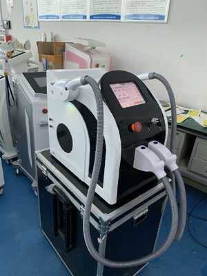 Przenośne urządzenie kosmetyczne, bezbolesne urządzenie kosmetyczne do usuwania włosów e-laser, bezbolesne usuwanie włosów laserem, stacjonarne urządzenie kosmetyczne do usuwania włosów laserem.