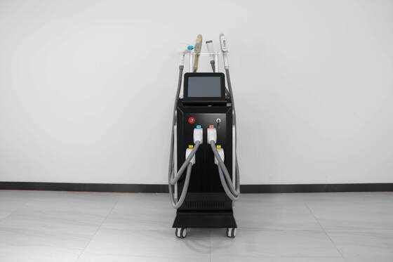 Pionowa maszyna kosmetyczna 4 w 1 Wielofunkcyjne urządzenie kosmetyczne i system usuwania włosów laserowych